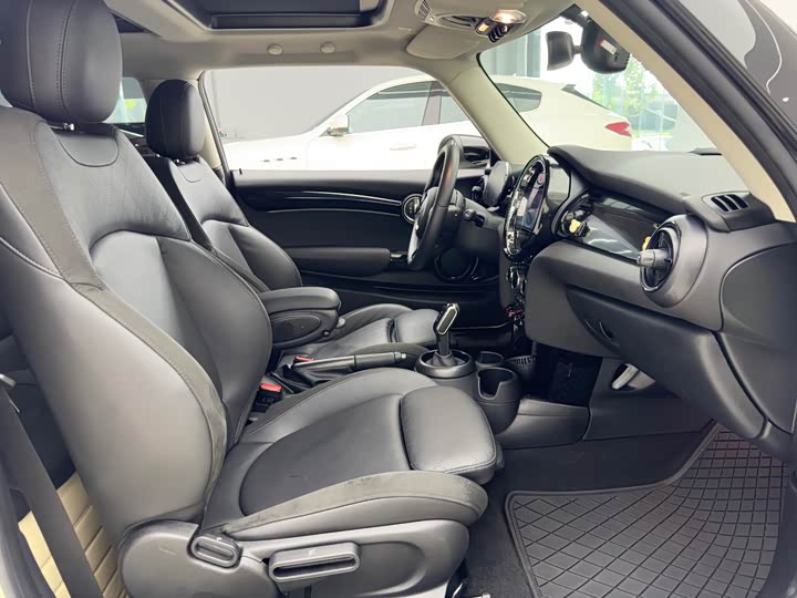 MINI Hatch — фото 12