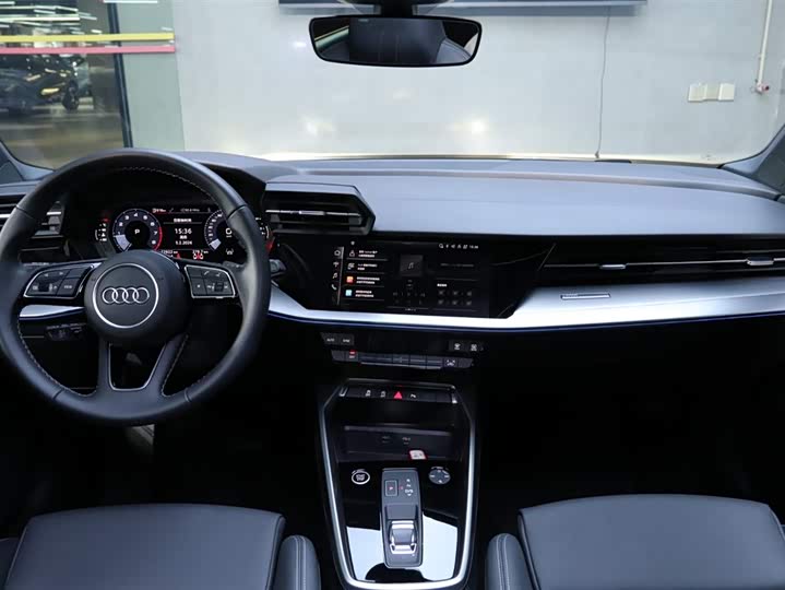 Audi A3 2024 Sportback 35 TFSI Sport — фото 17