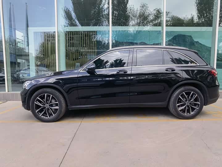 Mercedes-Benz GLC 2021 GLC 260 L 4 MATIC Luxury — фото 2