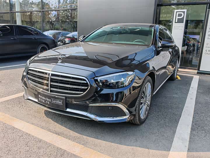 Mercedes-Benz E-Class 2022 E 300 L Luxury — фото 1