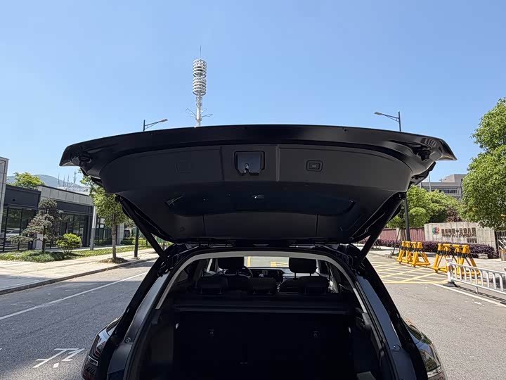 Hongqi HS5 2023 2.0 T Pro — фото 14