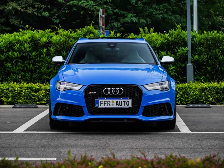 Audi RS6 2018 RS 6 4.0 T Avant — фото 34