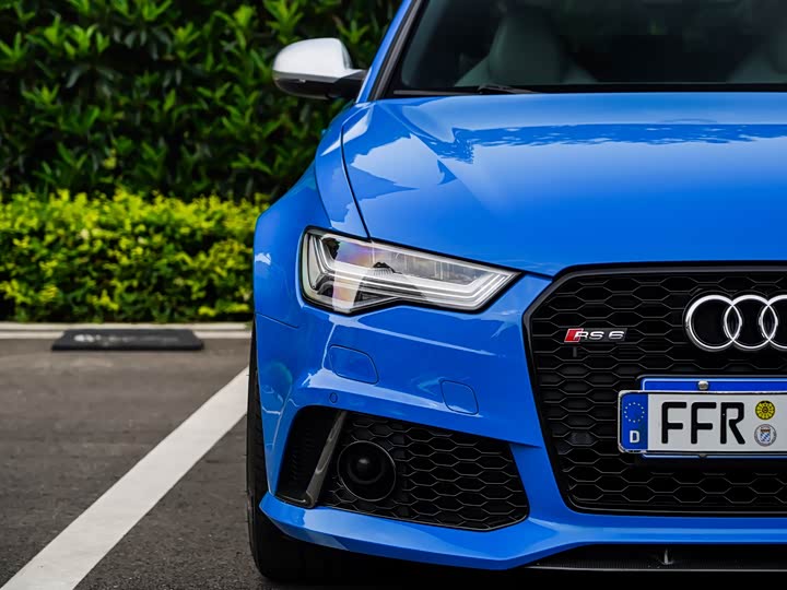 Audi RS6 2018 RS 6 4.0 T Avant — фото 36