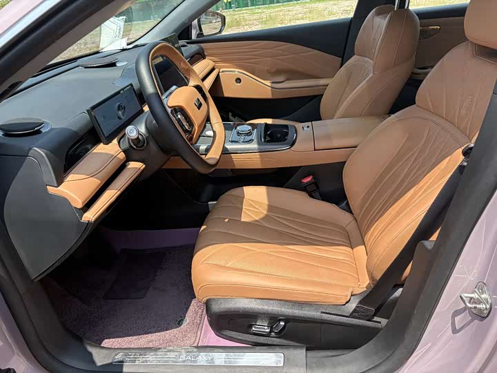 Geely Galaxy 8 2025 60km EM-i — фото 8