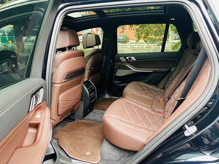 BMW X5 2022 x Drive 40 Li M — фото 12