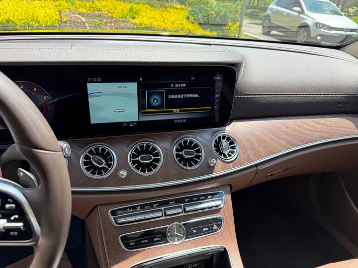 Mercedes-Benz E-Class 2020 E 300 L — фото 25