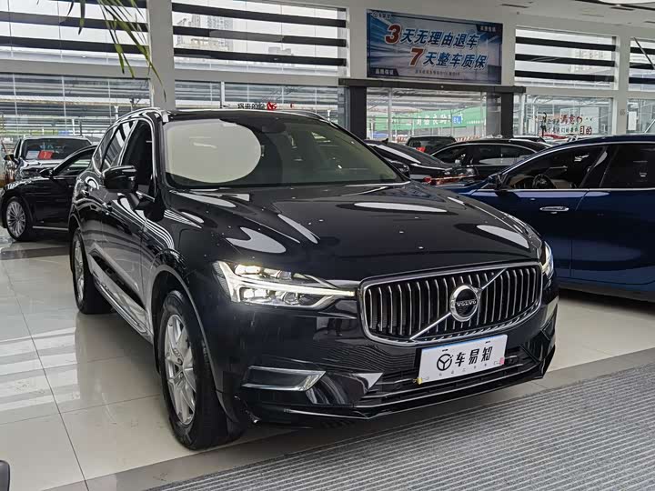 Volvo XC60 2021 T 5 4 WD — фото 3