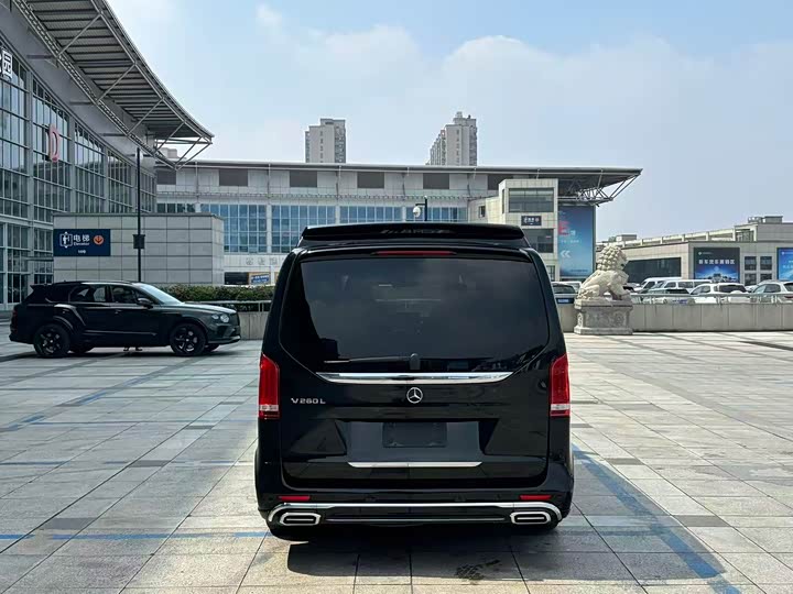 Mercedes-Benz V-Class 2021 V 260 L — фото 7