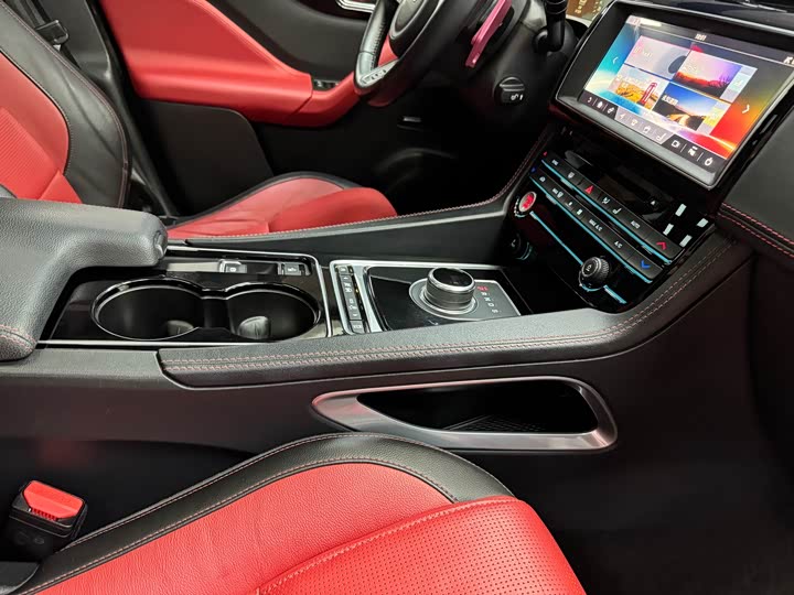 Jaguar F-PACE 2016 2.0 T 2 WDR-Sport — фото 23