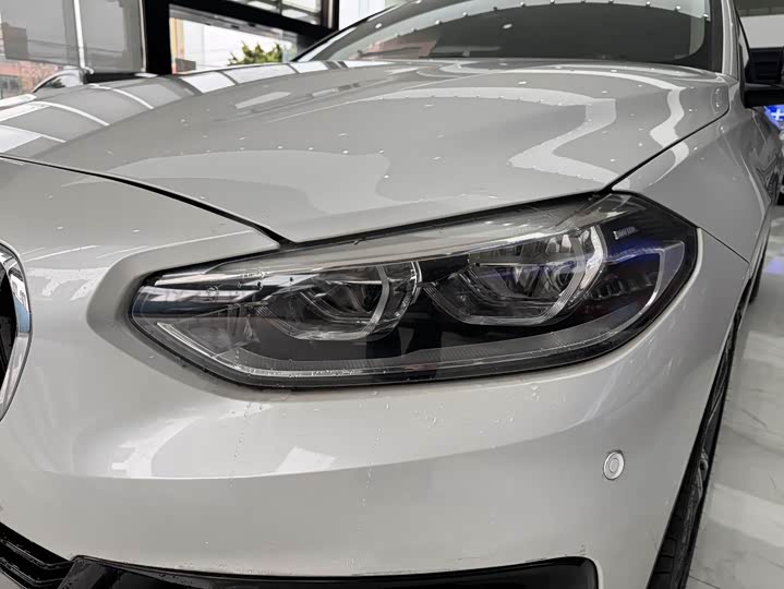 BMW 1-Series 2018 118i Sport — фото 2