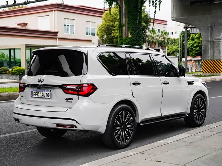 Infiniti QX 80 2016 5.6 L 4 WD — фото 20