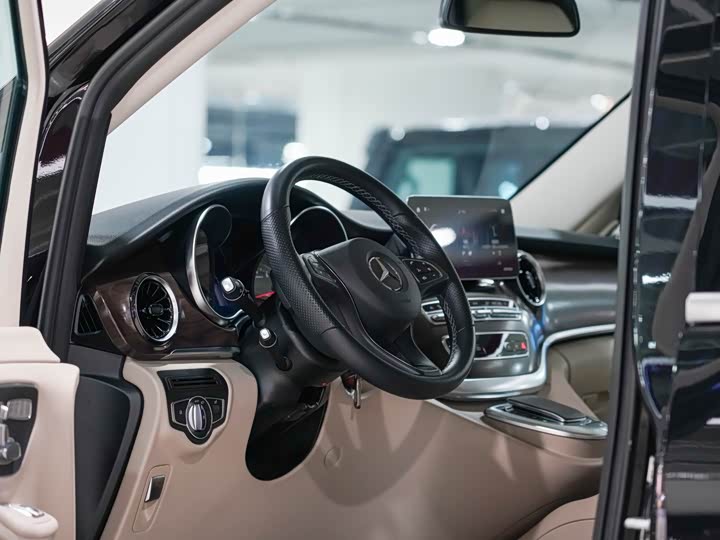 Mercedes-Benz V-Class 2022 V 260 — фото 9