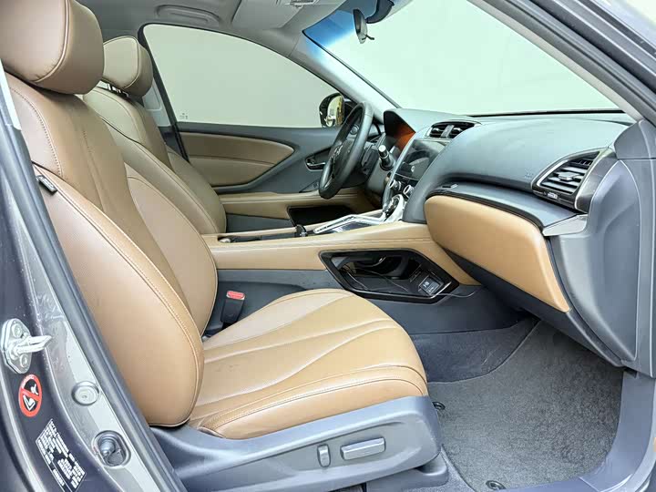 Acura CDX 2017 1.5 T 4 WD — фото 10