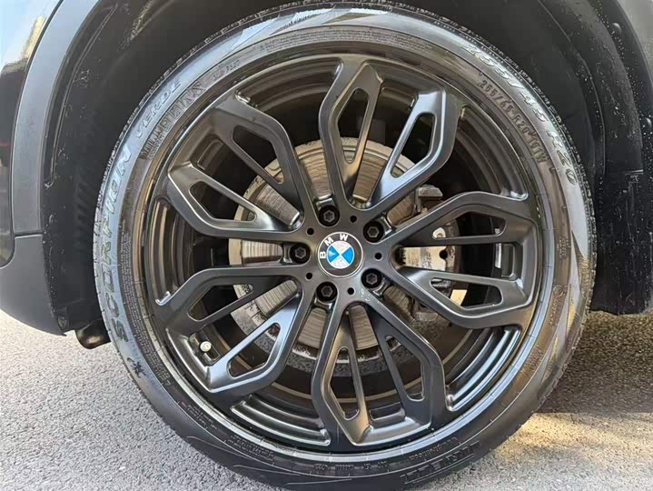 BMW X6 2018 x Drive 35i Leading — фото 5