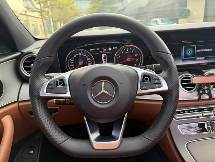 Mercedes-Benz E-Class 2017 E 200 Sport 4 MATIC — фото 12
