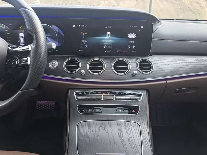 Mercedes-Benz E-Class 2021 E 300 L — фото 13