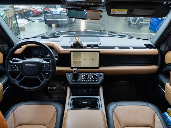 Land Rover Defender — фото 16