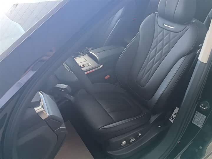 Hongqi HS7 PHEV 2024 2.0 T PHEV 4 WD 6 — фото 15