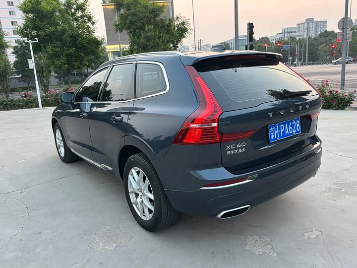 Volvo XC60 2021 T 5 4 WD — фото 15