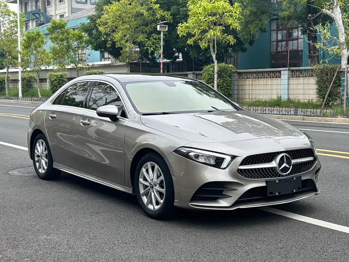 Mercedes-Benz A-Class 2020 A 200 L — фото 3