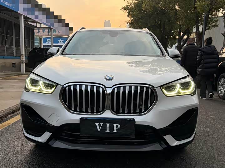 BMW X1 2020 s Drive 20 Li — фото 3