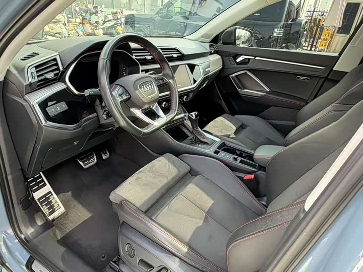 Audi Q3 2023 40 TFSI RS — фото 6