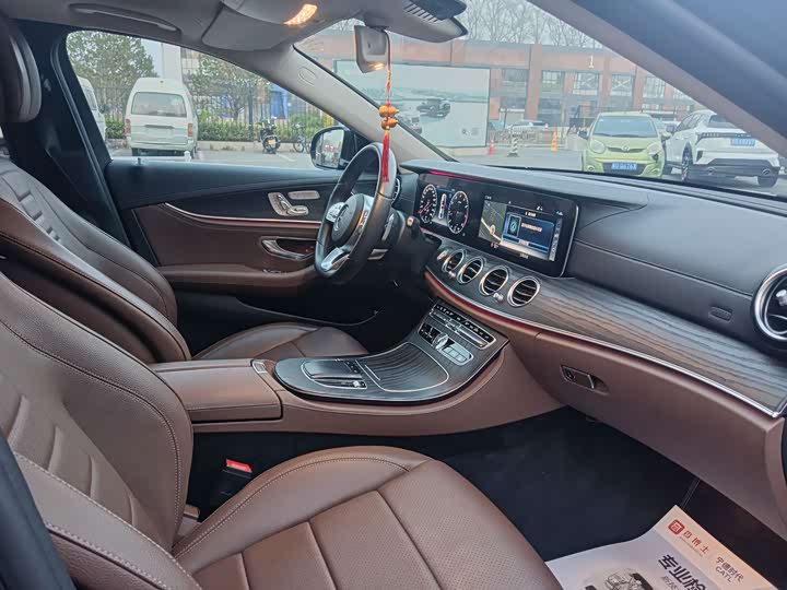 Mercedes-Benz E-Class 2020 E 300 L — фото 27