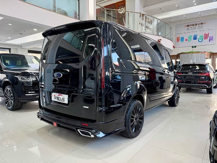 Ford Tourneo — фото 19