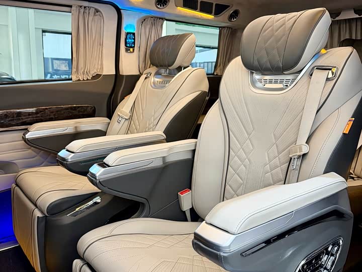 Ford Tourneo — фото 5