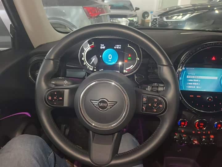 MINI Hatch — фото 11
