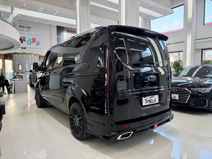 Ford Tourneo — фото 21