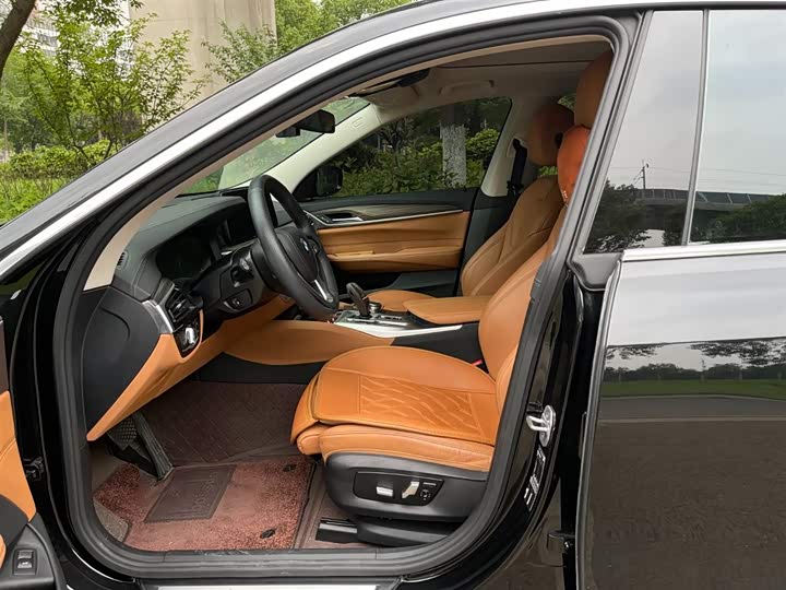 BMW 6-Series GT 2022 630i — фото 11