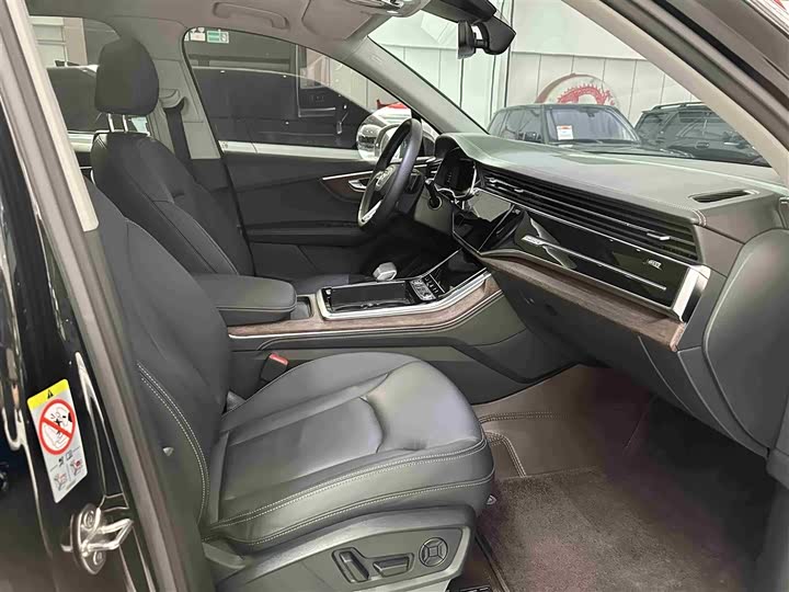 Audi Q7 2024 45 TFSI quattro S line — фото 24