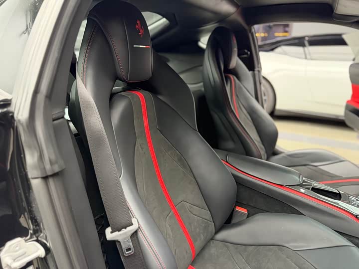 Ferrari 812 2017 6.5 L Superfast — фото 32