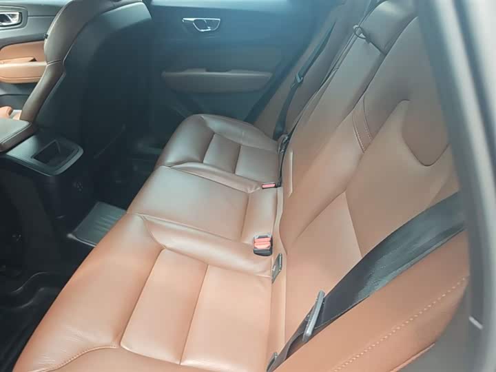 Volvo XC60 Hybrid 2022 T 8 PHEV 4 WD — фото 17