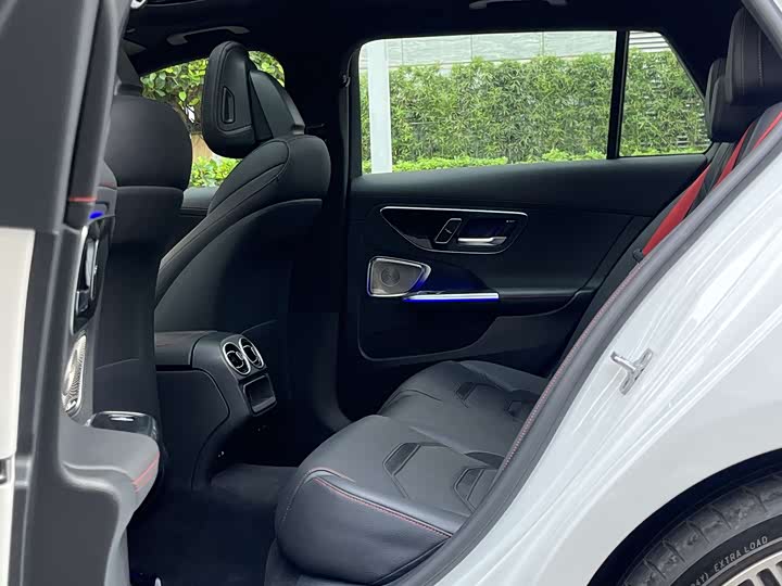 Mercedes-Benz C-Class 2024 AMG C 43 4 MATIC — фото 20
