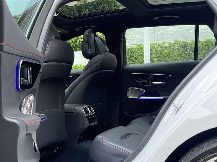 Mercedes-Benz C-Class 2024 AMG C 43 4 MATIC — фото 12