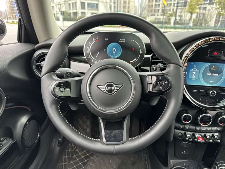 MINI Hatch — фото 13