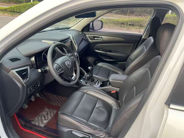 Changan CS75 2017 1.5 T MT — фото 7