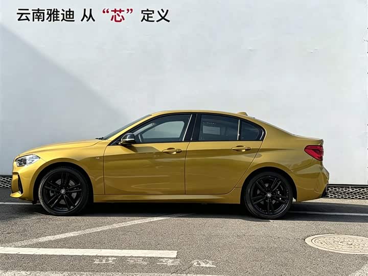 BMW 1-Series 2021 125i M — фото 2
