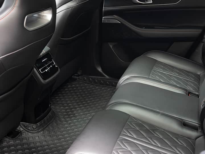 Changan UNI-K 2021 2.0 T Premium — фото 10