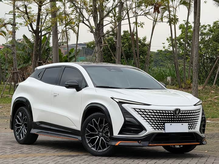 Changan UNI-T 2022 1.5 T Premium — фото 3