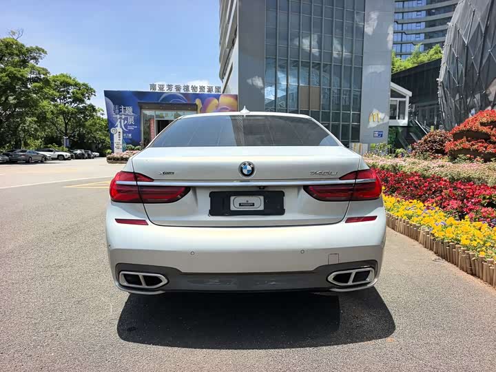 BMW 7 Series 730Li премиум M спортпакет — фото 14