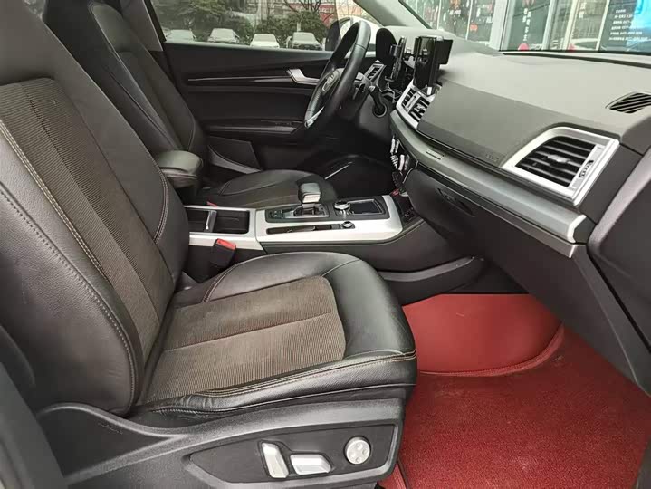 Audi Q5L 2018 40 TFSI V — фото 12