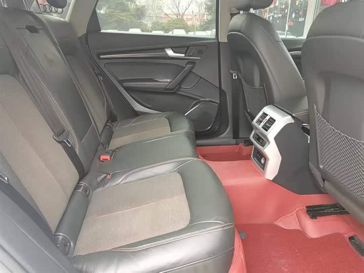 Audi Q5L 2018 40 TFSI V — фото 13