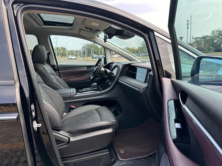 Trumpchi M8 2024 400 T — фото 31