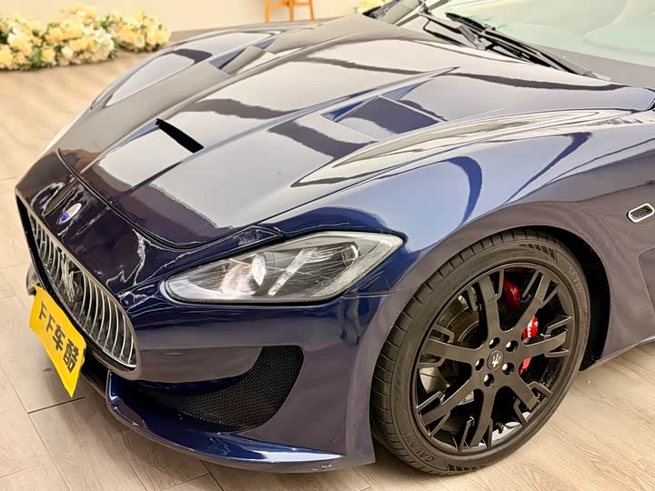 Maserati Gran 2015 4.7 L MC — фото 11