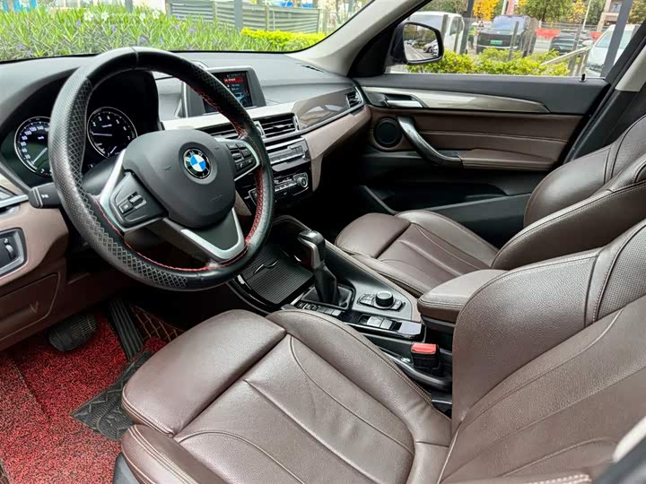 BMW X1 2019 s Drive 18 Li — фото 10