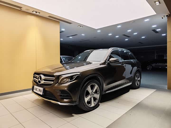 Mercedes-Benz GLC 2017 GLC 260 4 MATIC Luxury — фото 1
