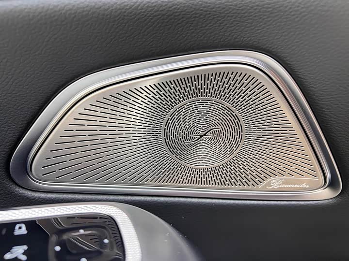 Mercedes-Benz E-Class 2024 E 300 L Luxury — фото 12